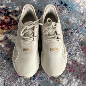 puma defy beige